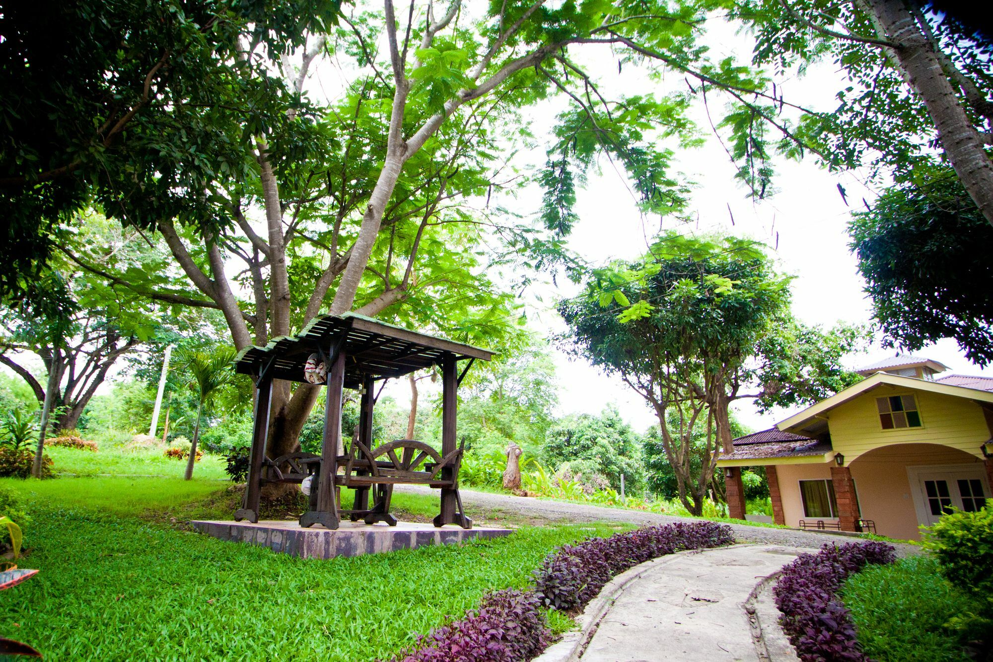 Touch Star Resort - Doi Inthanon Chom Thong Ngoại thất bức ảnh
