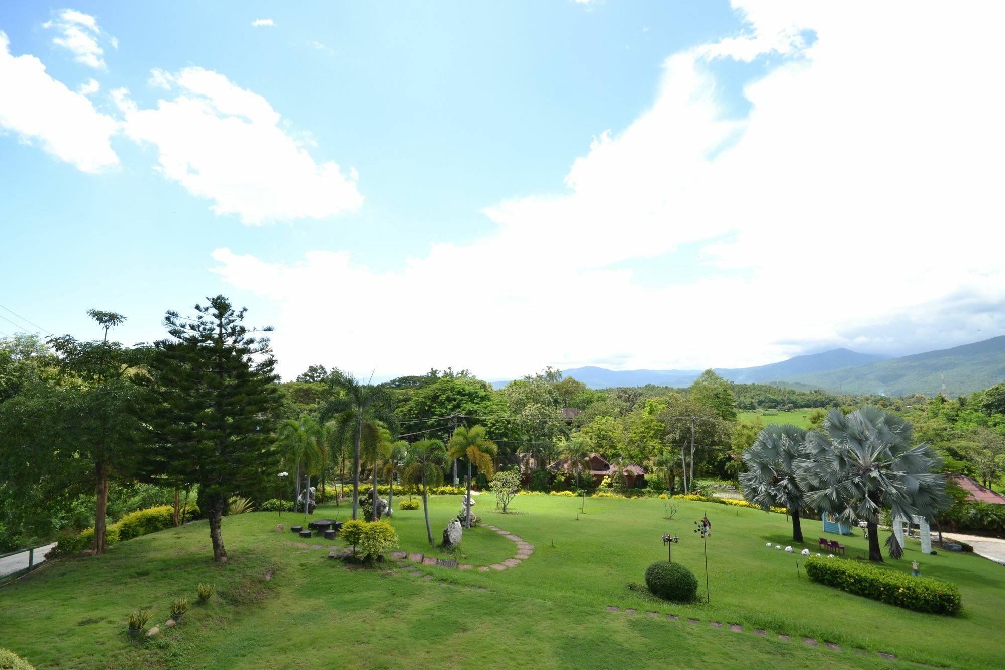 Touch Star Resort - Doi Inthanon Chom Thong Ngoại thất bức ảnh